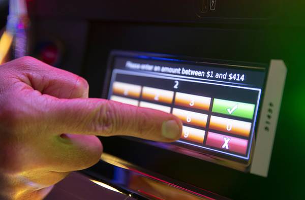 Will Las Vegas Slots Offer Cashless Wagering